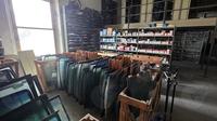 Ricambi per autovetture, scaffalature con soppalco e...