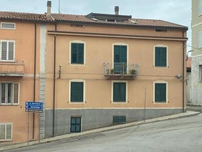 Piena proprietà dell’abitazione sita in comune di Calangianus (SS), via Corsica sn, distinta al Catasto Fabbricati al Foglio 44 Mappale 1070, sub 56 (ex sub 55, ex 52 e 2), piano terra, categoria A/3, classe 1, consistenza 5 vani, superficie catastale totale 92 m², Rendita € 242,73, così come meglio descritta nella perizia a firma dell’esperto estimatore a cui si fa integrale riferimento