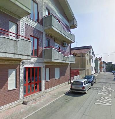 Liquidazione Giudiziale Immobiliare Sviluppo SrlR.G. 466/2023 - Serracapriola (FG) Via Magenta n.15 Appartamento Fg. 34, part. 1838, sub. 7, cat. A/3, cl. 2, P2, 5 vani, R.C. € 322,79, sup. cat. 108mq, (terrazzo/balconi 53mq) Serracapriola (FG) accesso da via Milano snc Box Fg.34, part. 1838, sub. 10, cat.C/6, cl. 4, PS1, R.C. € 90,38, sup.cat. 38mq Immobili occupati senza titolo