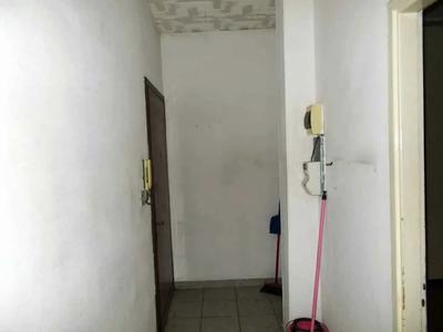 alloggio, al piano terzo, e pertinenziale cantina della  superficie...