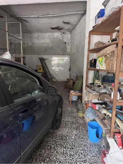 Piena proprietà per la quota di 1000/1000 di appartamento sito al piano terra e primo di un fabbricato per civile abitazione composto catastalmente da 9 vani, nel Comune di San Vito sullo Ionio; immobile censito in Catasto Fabbricati del Comune di San Vito sullo Ionio al Foglio di Mappa n. 12, Particella n. 391, Sub. 1, Via Giuseppe Garibaldi Piano T-1, Categoria A/3, classe 1, rendita catastale € 339,31, consistenza mq 222,40