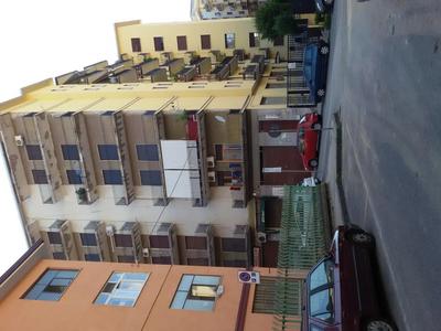 Unità immobiliare (magazzino) posta al primo terra, della superficie lorda complessiva di circa 81 mq. e composta da: locale principale, destinato all’attività commerciale, locale deposito adiacente ad un piccolo bagno accessorio dotato di finestra. Presenta due serrande avvolgibili sul vialetto condominiale di accesso agli appartamenti. Libero