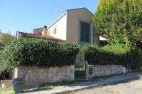 Unità immobiliare costituita da villino a schiera...