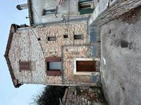 Piena proprietà di appartamento in Comune di Fossombrone (PU) via Mascioli n. 1, della superficie commerciale di 127,00 mq, situato al piano terra. Composto da cucina, 2 camere da letto, collegate a 2 bagni e da una sala.Piena proprietà di appartamento sito in Comune di Fossombrone (PU) via Mascioli n. 1, della superficie commerciale di 55,40 mq, situato al piano terra. Composto da un locale pranzo-soggiorno, una camera da letto e un bagno. Collegato alla contigua unità immobiliare.
