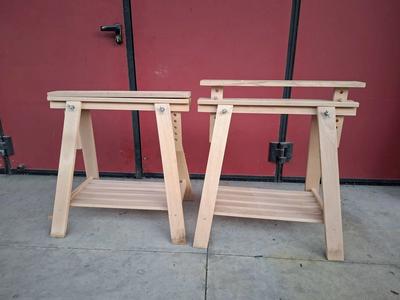 Coppia di cavalletti in legno regolabili marca ASTIGARRAGA modello M258296