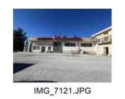 LOTTO 1: OPIFICIO INDUSTRIALE/ARTIGIANALE ED AREE CORRELATE Piena proprietà del complesso immobiliare sito nel Comune di Busso (CB), Contrada La Caia s.n.c., costituito da opificio artigianale/industriale destinato a caseificio, sviluppato su due livelli – piano seminterrato e piano terra – con relative aree esterne e pertinenziali, nonché dalla superficie relativa alla cabina di trasformazione elettrica.