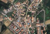 Negozio al piano terra in fabbricato di più piani, con...