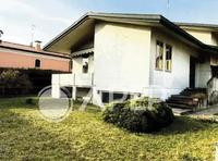 Lotto unico - piena proprietà di fabbricato unifamiliare...