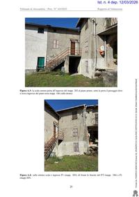 Abitazione di tipo popolare sviluppata su più livelli,...