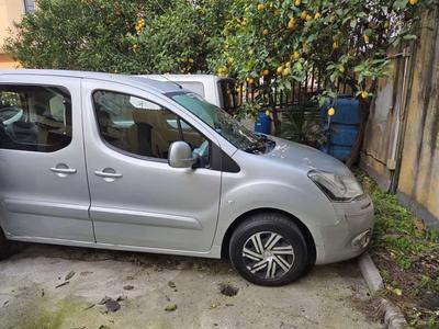 N. 5 autovetture e autocarri