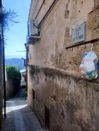 Appartamento per civile abitazione posto al piano primo...