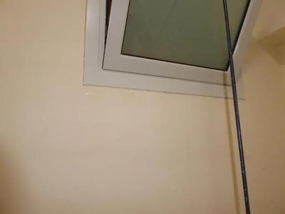 appartamento sito in Villabate (PA), Via Marisa Bellisario n. 44, piano S1, superficie catastale mq 128,00, iscritto al NCEU di Villabate (PA) al foglio 3, particella 5044, sub 6, composto da ampio soggiorno, disimpegno, ripostiglio sottoscala, servizio igienico con vasca da bagno, cucina, corridoio, n. 3 camere, servizio igienico con doccia, unitamente ad ½ indiviso della proprietà del terreno pertinenziale antistante iscritto al NCT di Villabate (PA) al foglio 3, particella 3864, superficie are 01 ca 50.