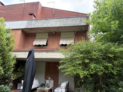 RACCOLTA OFFERTE - Villetta con garage a Calci (PI), via delle Pescine 16-18 - LOTTO 5 - vendita telematica sulla piattaforma www.gobidreal.it n.33115.5