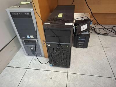 (Lotto n.90) Un PC Hp proLiant ML10 v2 processore Xeon, gruppo di continuità...