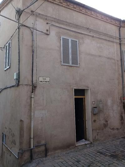 appartamento della superficie commerciale di mq. 125,...