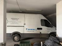 Furgone Iveco Daily targato CZ726RB