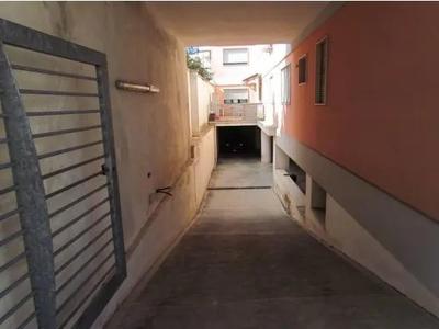 Lotto 11D -  Posto auto al piano seminterrato della consistenza catastale di circa 14 (quattordici) metri quadri,e precisamente l'ottavo in senso orario per chi scende la rampa.