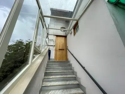Appartamento al piano primo costituito da 6 ambienti 2 bagni e cucina in...