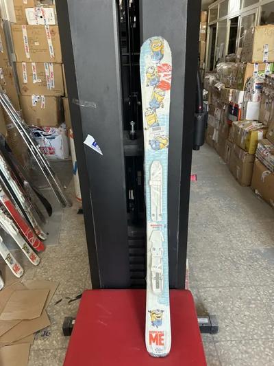 Lotto costituito da:- Rossignol sci minions kid X104 140K X45 B76 116cm...