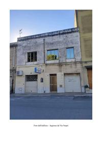 Piena proprietà per l'intero di un appartamento posto al...