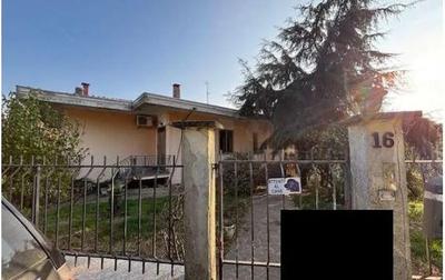 L’unità immobiliare interessata risulta inserita in un unico fabbricato...