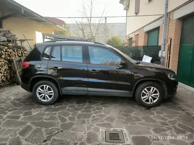 Autovettura marca VOLKSWAGEN, modello TIGUAN 2.0 TDI, colore nero, immatricolata 02/2014, alimentazione gasolio, potenza 81 kW, euro 5B, KM 195.729 rilevati, cambio meccanico. 