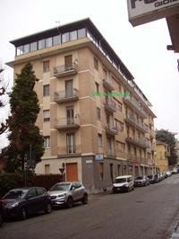 Trattasi di appartamento posto al terzo piano (quarto...