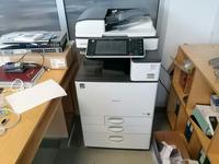 (Lotto n.21) - Stampante multifunzione marca RICOH modello MP C 2003, unitamente a macchina per caffè marca LAVAZZA. 
