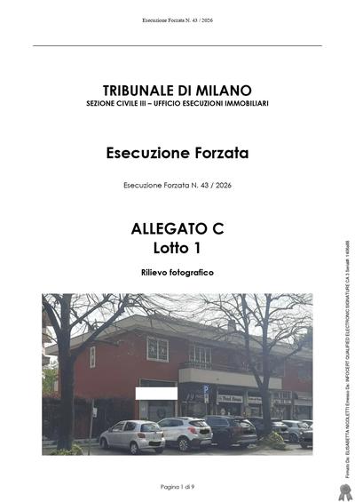 Negozio ad una luce posto al Piano Terra avente accesso sia dal cortile interno condominiale sia da via Lomellina, composto di due vani con bagno ed antibagno, con annessa cantina al PS1.