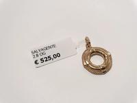 (Lotto n.1833) un ciondolo in oro giallo 18 kt a forma...