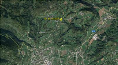 In centro della loc. Pren, a circa 7 km da Feltre, abitazione in linea,...