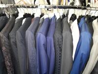 LOTTO 16: N.22 ABITI DA SPOSO;N.22 PANTALONI;N.17 GILET UOMO