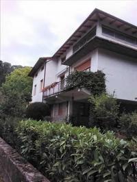 Piena proprietà di una Villa per civile abitazione, con...