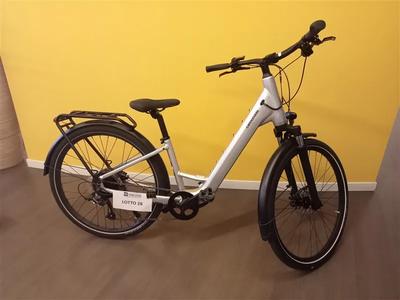 BICICLETTA CITY BIKE marca Cannondale, mod. Mavaro