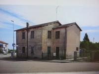 Quota 1/1 di piena proprietà di Porzione di fabbricato...
