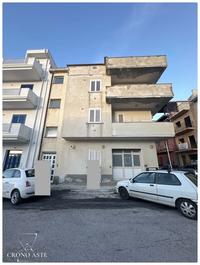 Lotto costituito da mobilio, arredi, ed elettrodomestici...