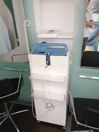 STOCK DI DISPOSITIVI, ARREDO E ATTREZZATURA PER ATTIVITÀ...