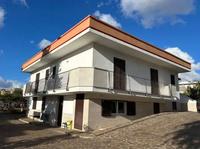 Unità immobiliare ad uso abitativo disposta su due...