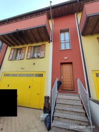 Intera piena proprietà di: Bene n. 16) Villetta a...