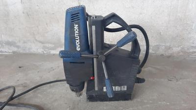 (Lotto n.130) - Trapano magnetico marca EVOLUTION modello EM42 matricola...