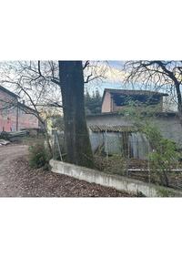 Piena proprietà di due fabbricati, l’uno ridotto a...
