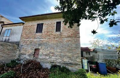 Diritti pari ad 1/1 di proprietà di terreno sito nel...