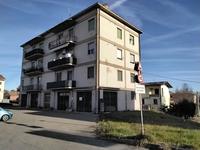 Piena proprieta' di appartamento posto al piano terzo di...
