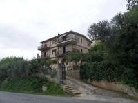 Immobile posizionato al Piano Terra/Seminterrato di un...