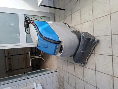 Lavapavimenti marca Stapler + Transpallet manuale Still