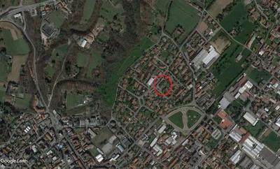 Piena proprietà per la quota di 1000/1000 di porzione di parcheggio-ricovero...