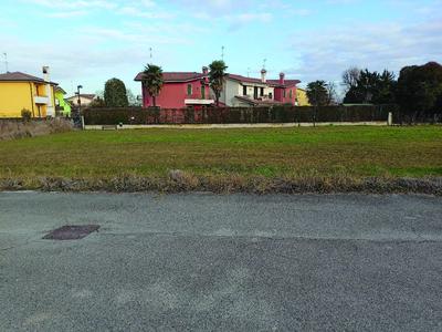 Lotto non edificato facente parte del piano di lottizzazione residenziale denominato "Ottoboni" sito in Comune di Ponte di Piave (TV), località Levada, Via Giovanna Cappellotto Callegari.