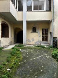 antica costruzione, in pessimo stato di manutenzione e...