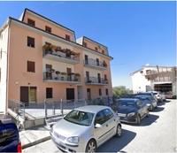 Quota 1/4 di appartamento al terzo piano sito a...