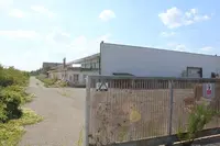 Vendesi stabilimento industriale e terreni edificabili,...